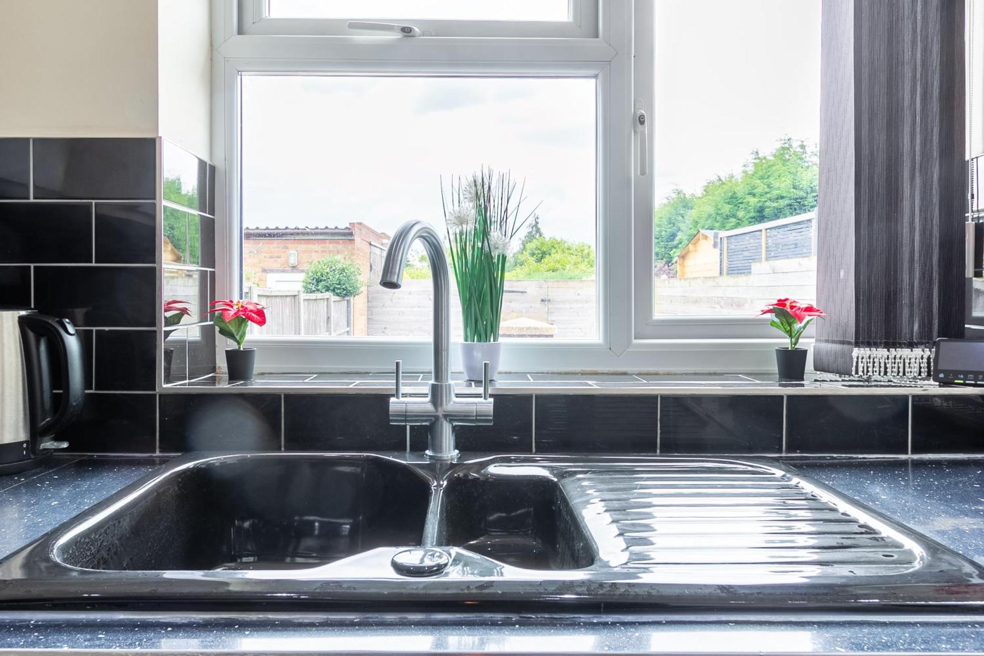 Apartamento Bathway House - Free Secured Parking And Wifi Coventry Exterior foto