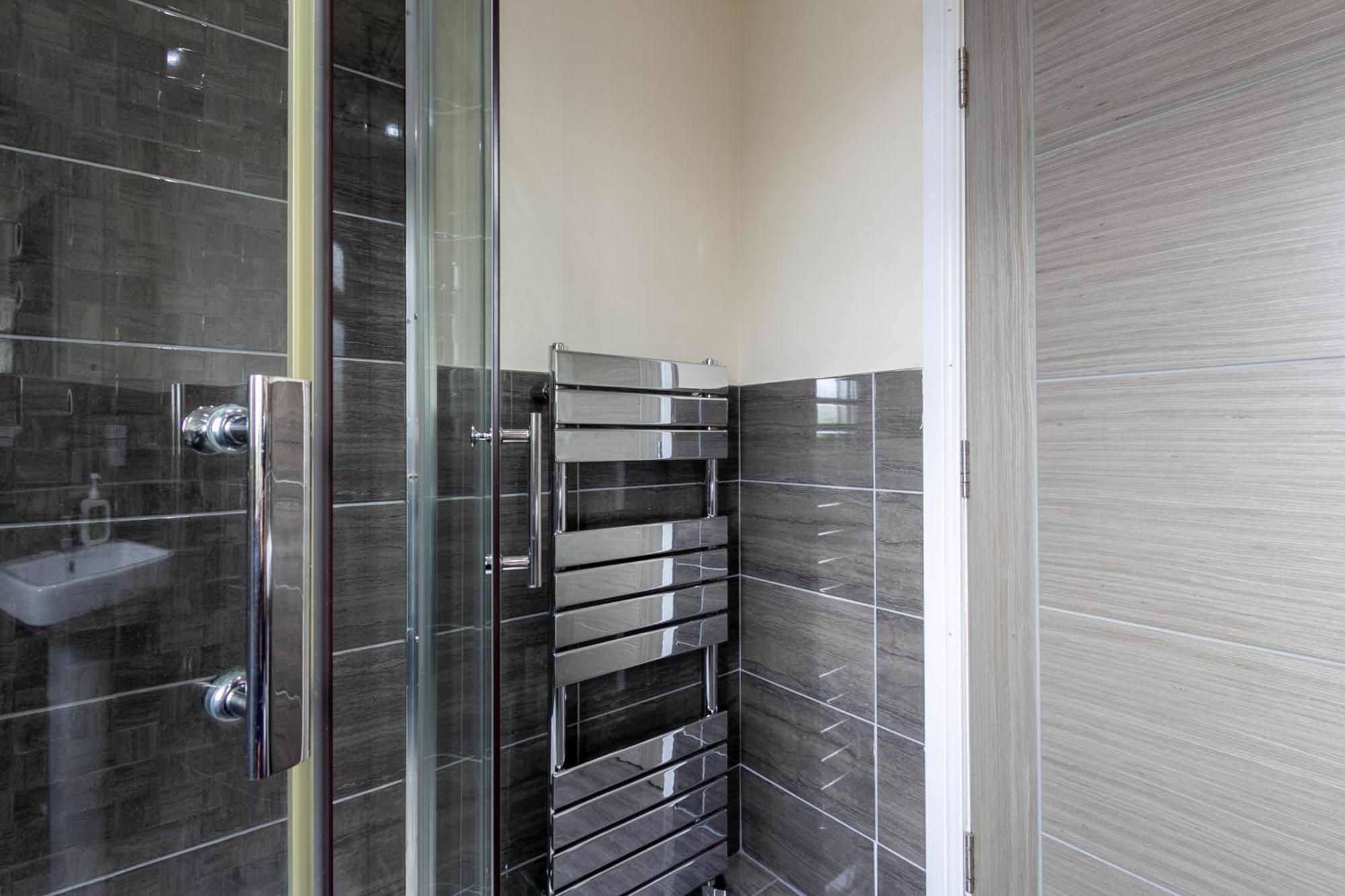 Apartamento Bathway House - Free Secured Parking And Wifi Coventry Exterior foto