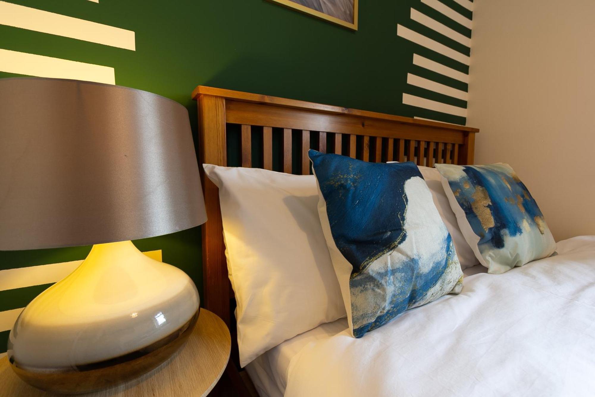 Apartamento Bathway House - Free Secured Parking And Wifi Coventry Exterior foto